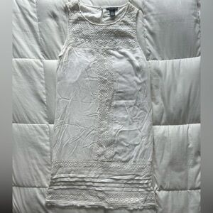 Chelsea & Theodore White Lace Pintuck Accent Midi Dress Women’s Medium